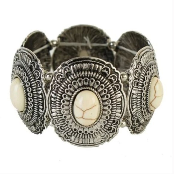 Western Concho White Stone Oval Stretch Bracelet - Picture 1 of 3